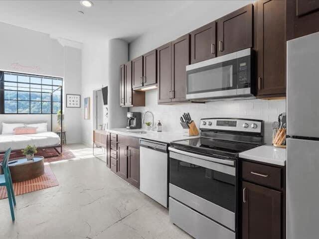 Cozysuites Gorgeous Sdo Downtown Питсбърг Екстериор снимка